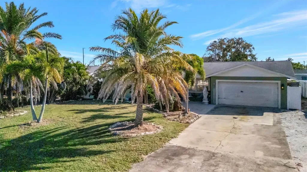407 61st Street NW Bradenton FL 34209