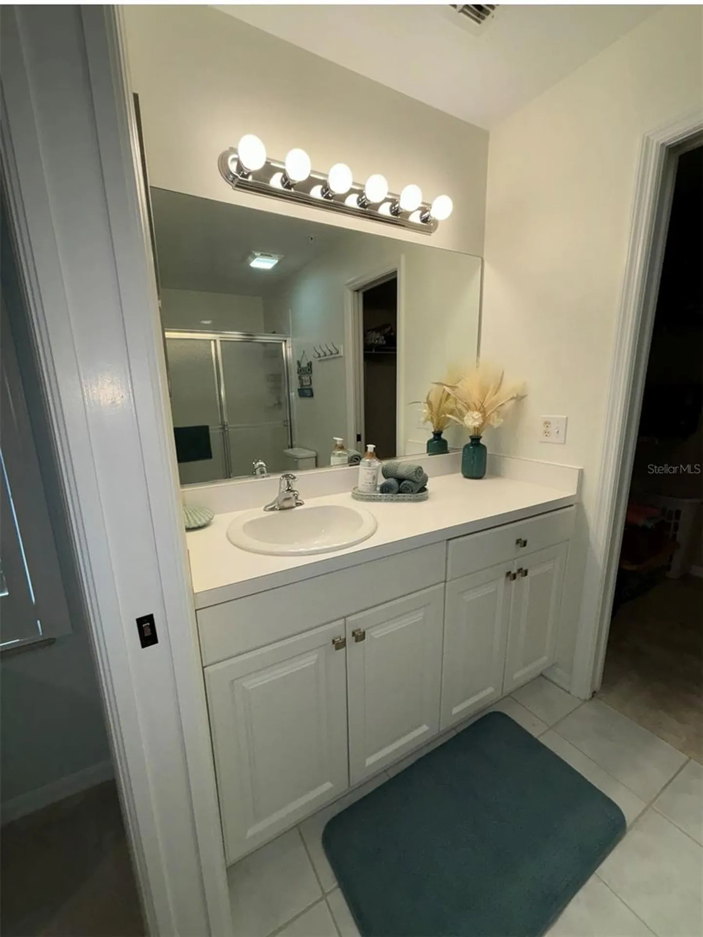 8369 Wingate Drive Sarasota FL 34238