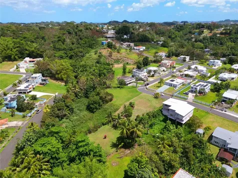 Calle Cemi Urb. Haciendas Del Caribe Toa Alta PR 00953