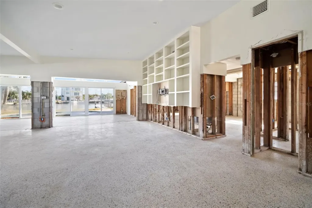 11405 6th Street E Treasure Island FL 33706