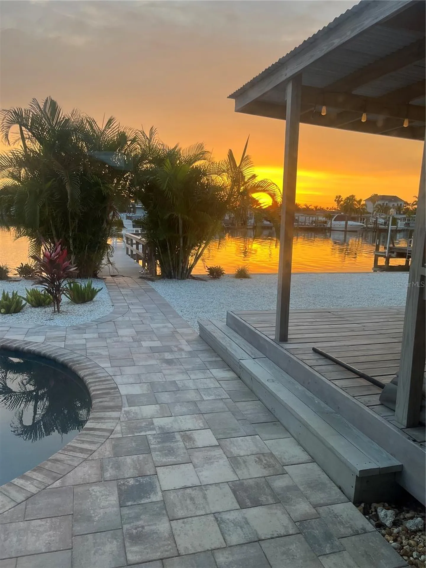 11405 6th Street E Treasure Island FL 33706