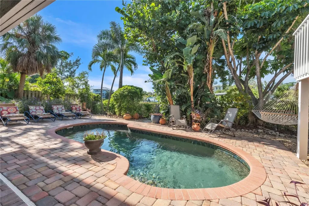 311 Iris Street Anna Maria FL 34216