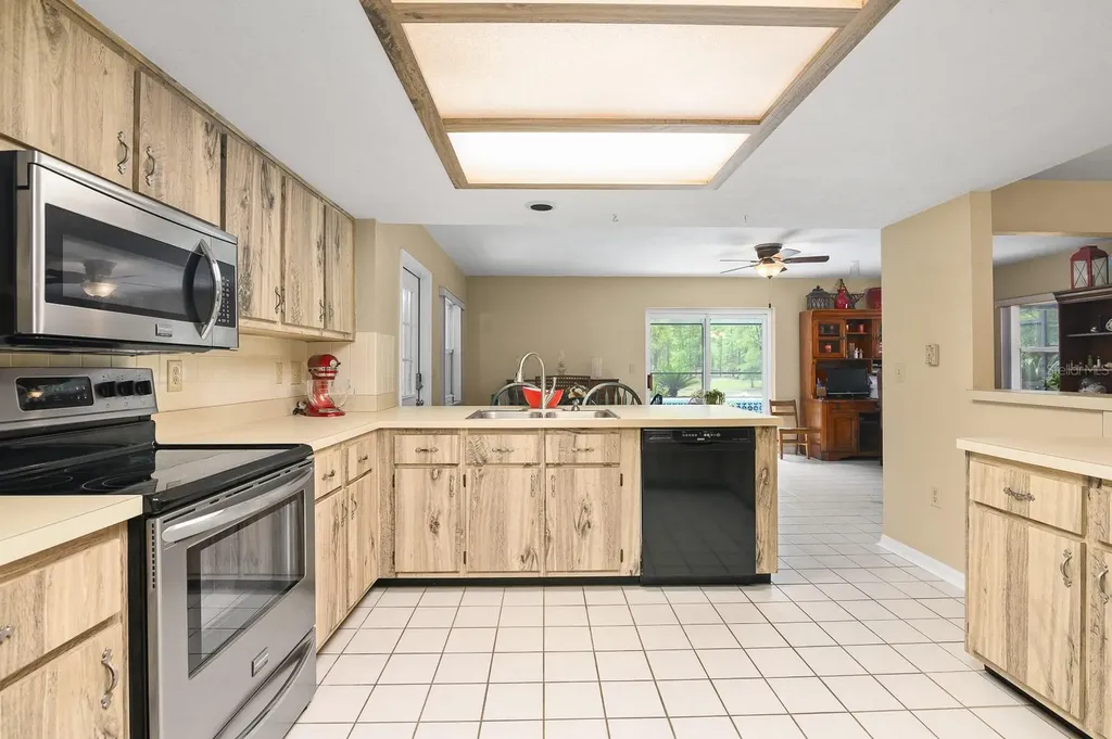 23719 NW 142nd Avenue High Springs FL 32643