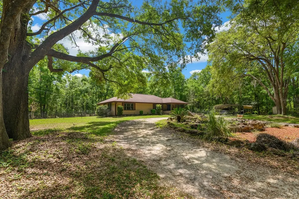 23719 NW 142nd Avenue High Springs FL 32643