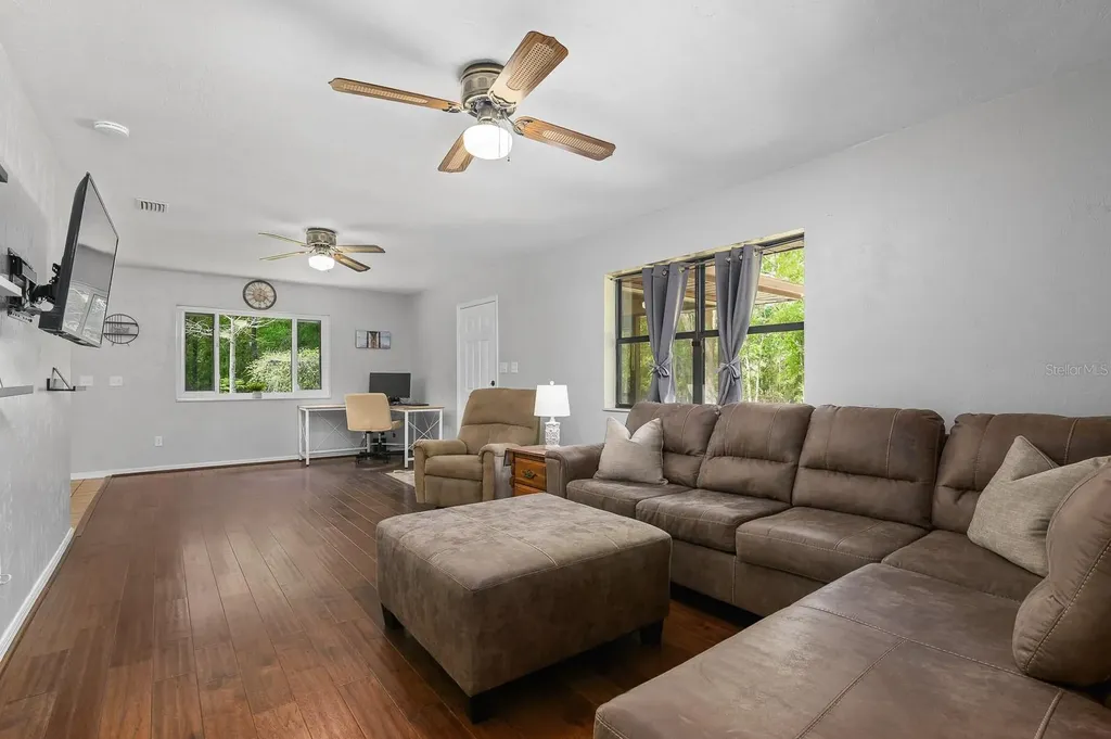 23719 NW 142nd Avenue High Springs FL 32643