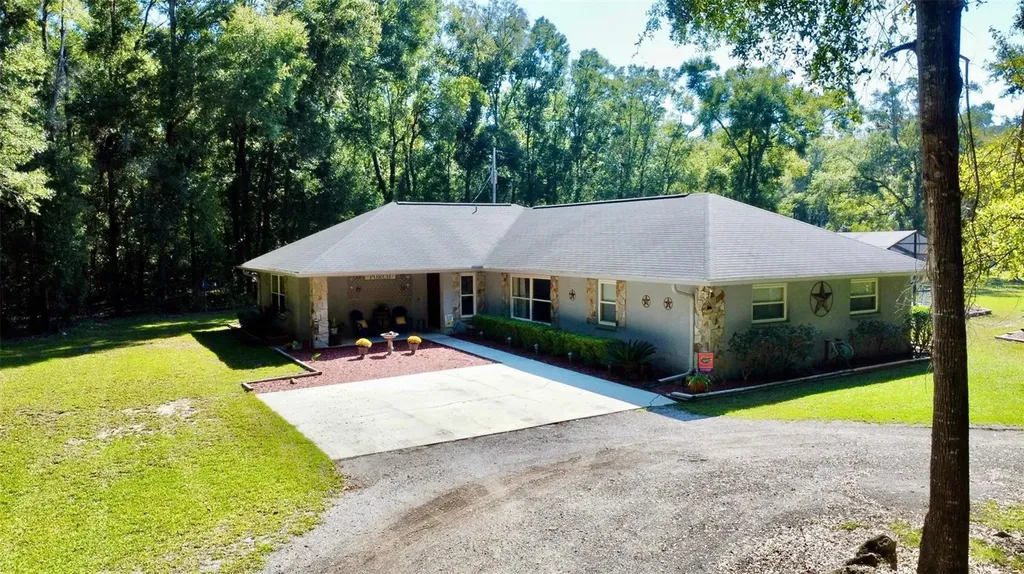 23719 NW 142nd Avenue High Springs FL 32643
