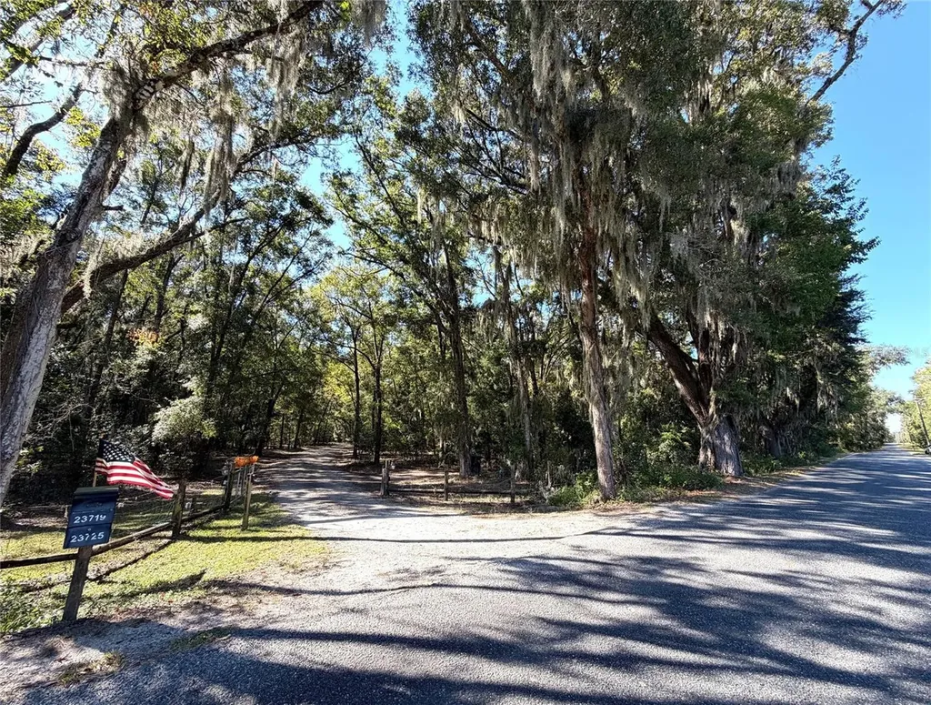 23719 NW 142nd Avenue High Springs FL 32643
