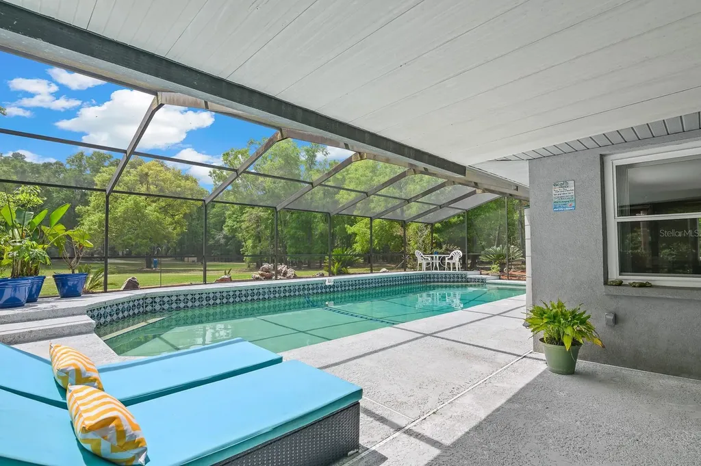 23719 NW 142nd Avenue High Springs FL 32643