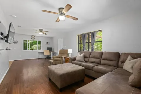 23719 NW 142nd Avenue High Springs FL 32643