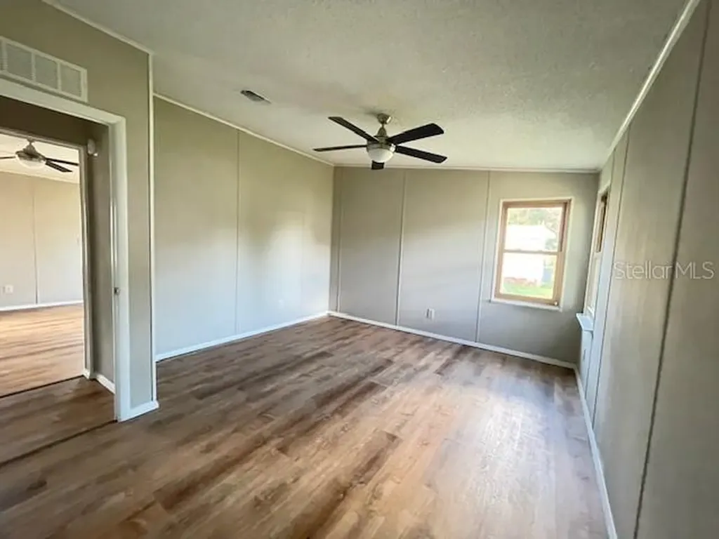 909 Orchid Street Lady Lake FL 32159