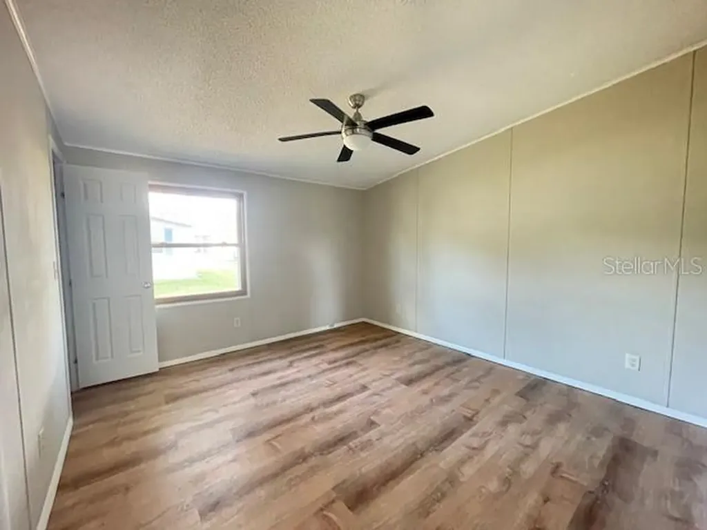 909 Orchid Street Lady Lake FL 32159