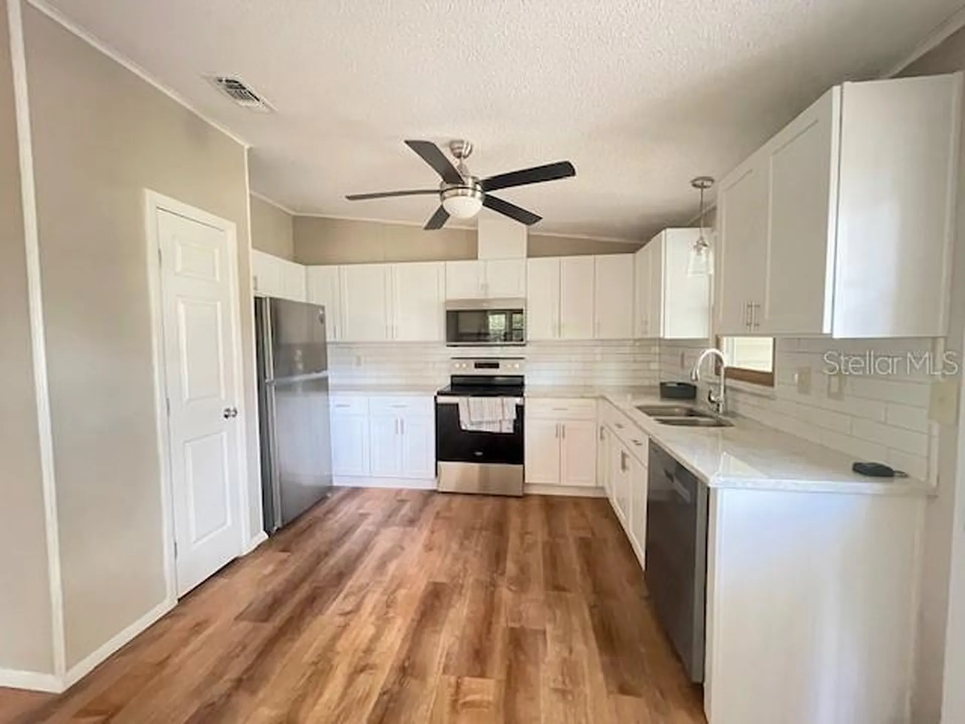 909 Orchid Street Lady Lake FL 32159