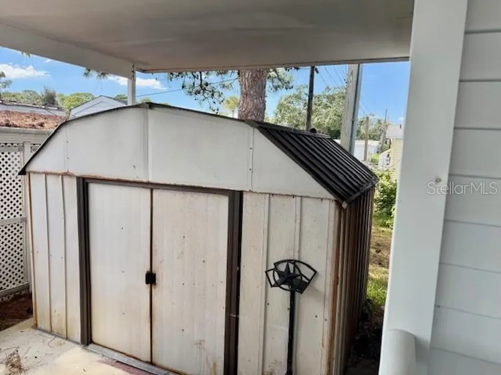 7803 46th Avenue N St Petersburg FL 33709