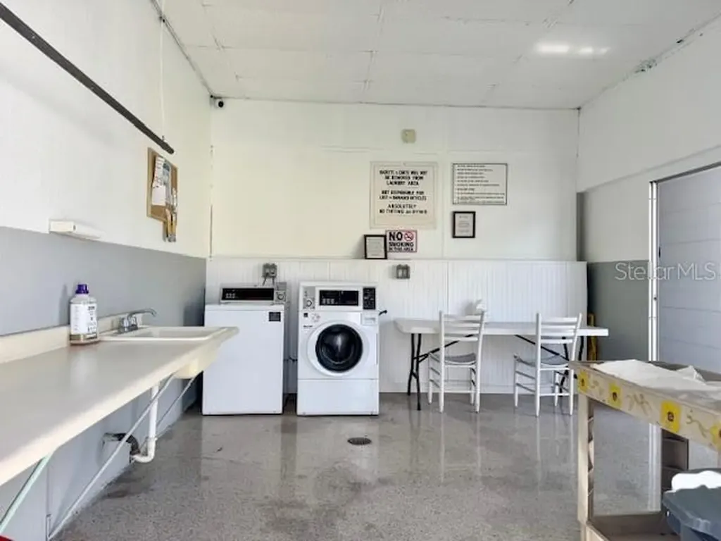7803 46th Avenue N St Petersburg FL 33709