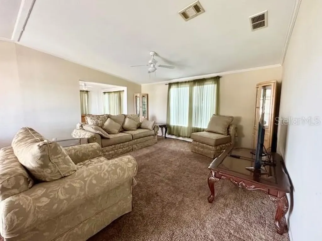 7803 46th Avenue N St Petersburg FL 33709
