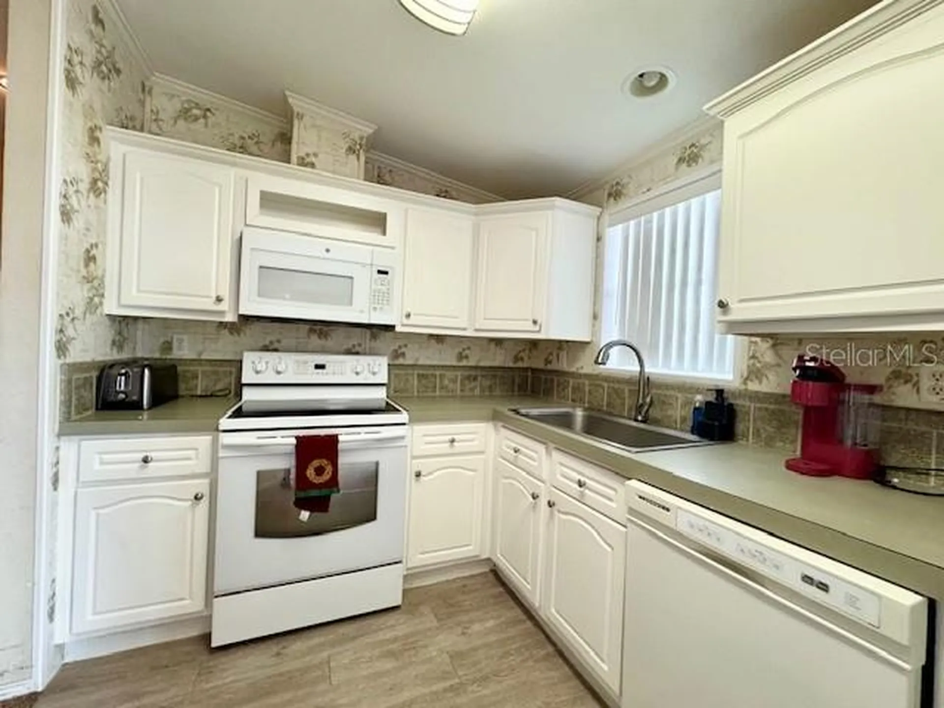 7803 46th Avenue N St Petersburg FL 33709