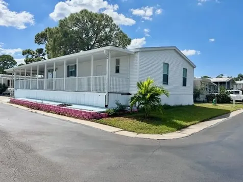 7803 46th Avenue N St Petersburg FL 33709