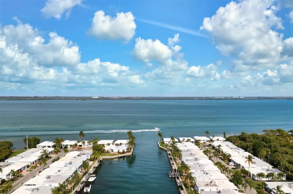 620 Spanish Drive N Longboat Key FL 34228