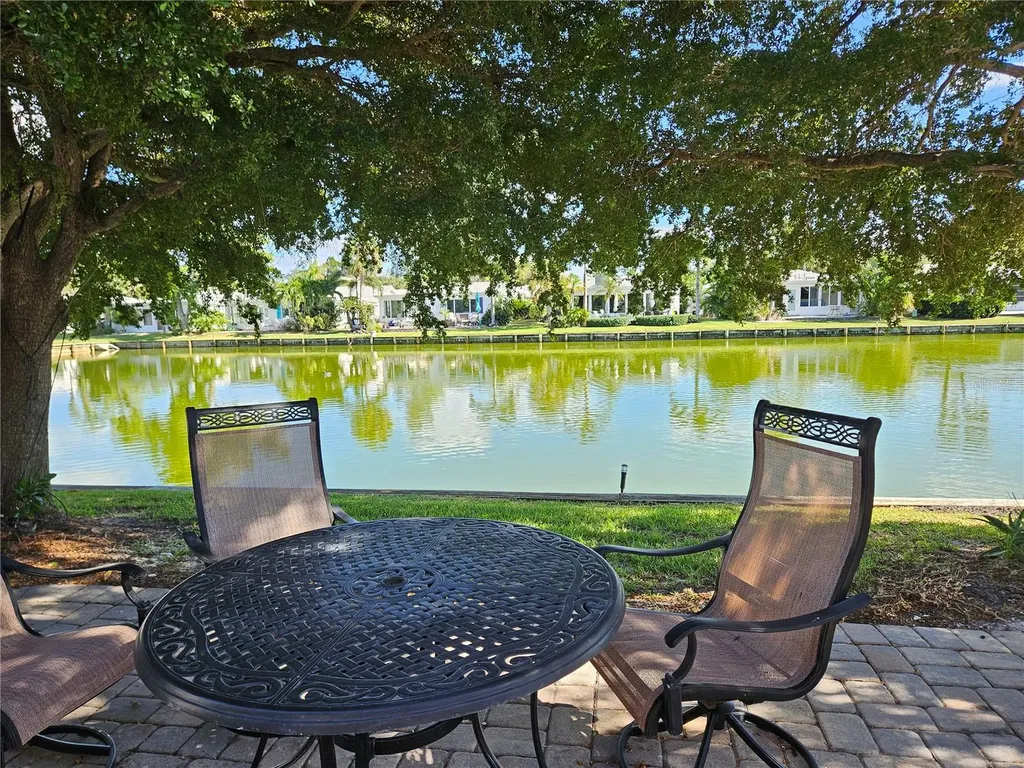 620 Spanish Drive N Longboat Key FL 34228