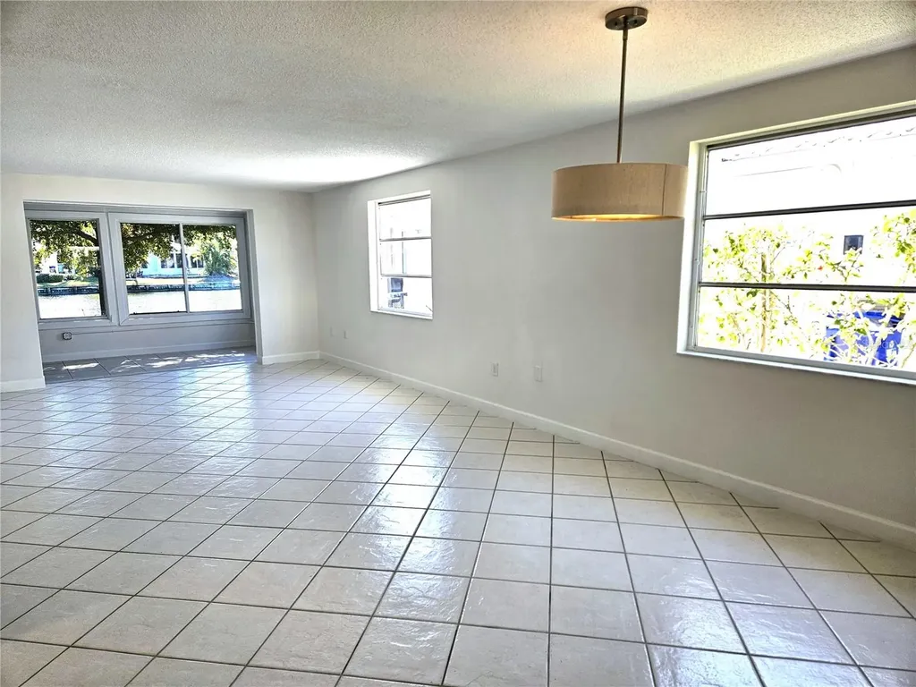 620 Spanish Drive N Longboat Key FL 34228