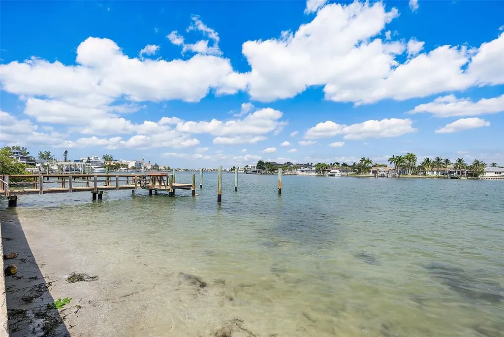 9895 1st Street E Treasure Island FL 33706