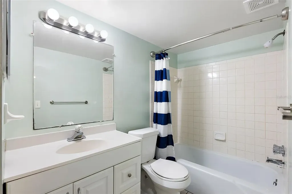 9895 1st Street E Treasure Island FL 33706