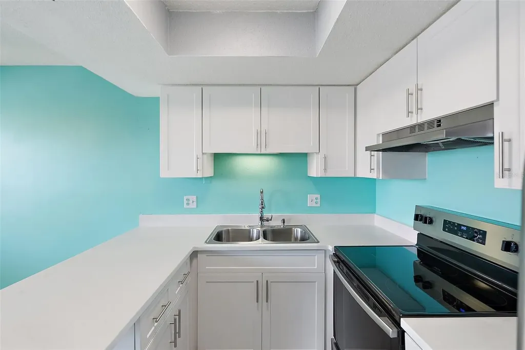 9895 1st Street E Treasure Island FL 33706
