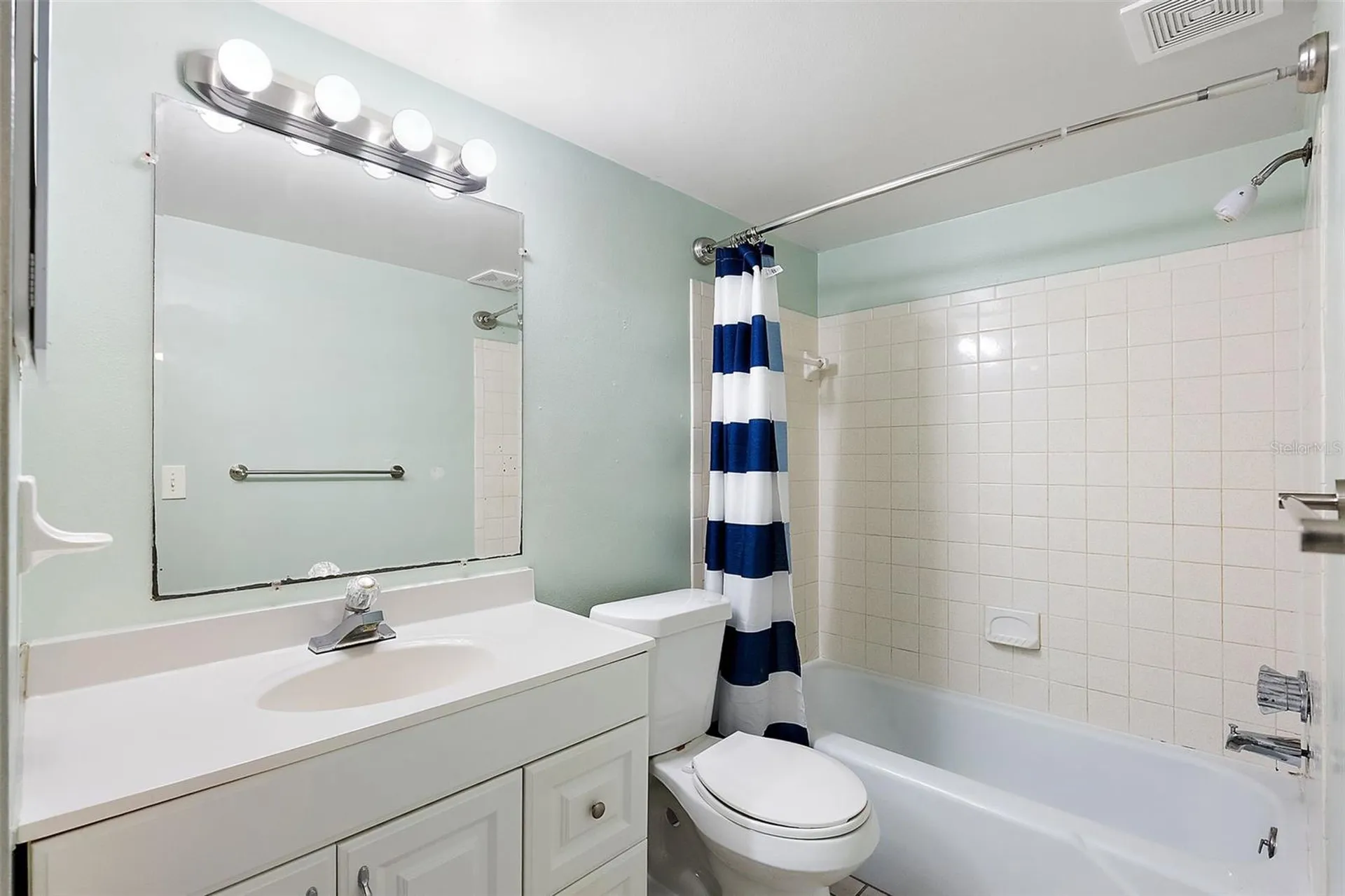 9895 1st Street E Treasure Island FL 33706