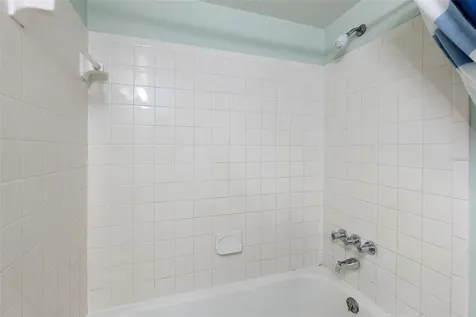 9895 1st Street E Treasure Island FL 33706