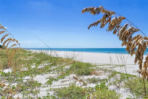 9895 1st Street E Treasure Island FL 33706