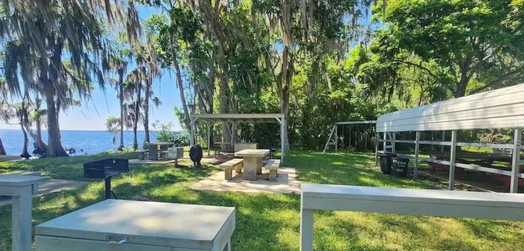 731 Paradise Boulevard Georgetown FL 32139