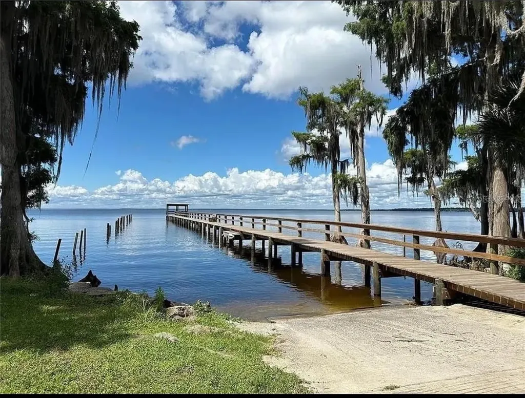 731 Paradise Boulevard Georgetown FL 32139