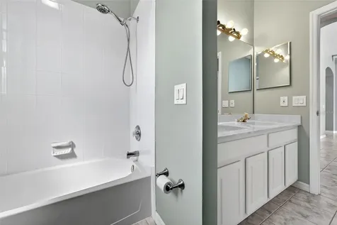 6617 Cheswick Street Sarasota FL 34243