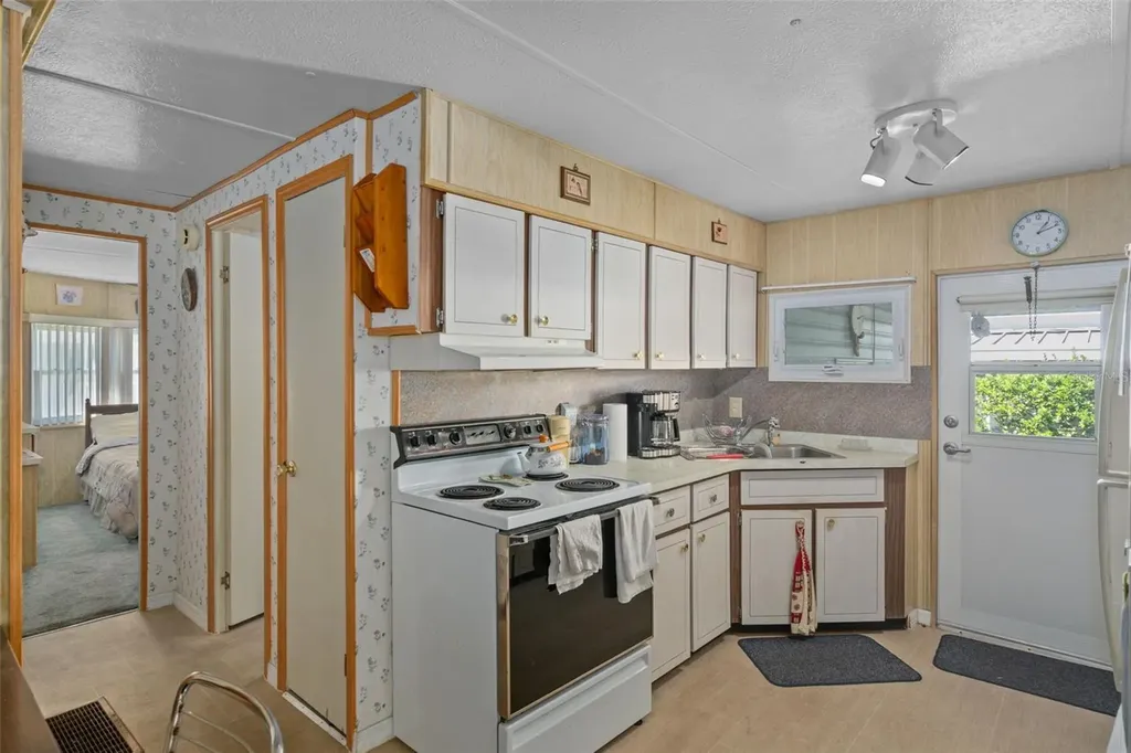 7162 Fairlane Avenue Brooksville FL 34613