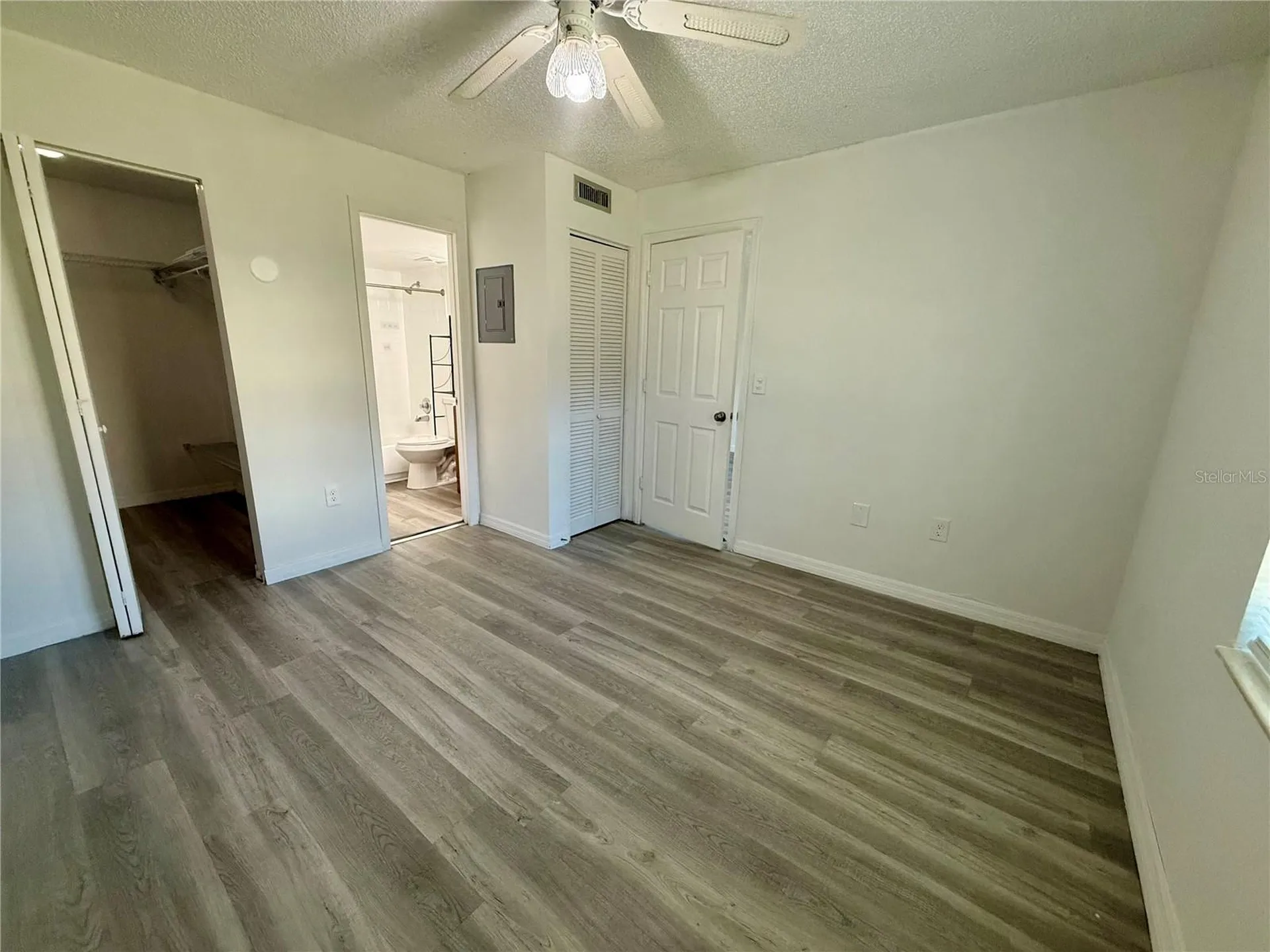 9013 Westchester Circle Tampa FL 33604