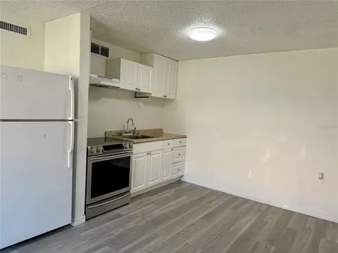 9013 Westchester Circle Tampa FL 33604