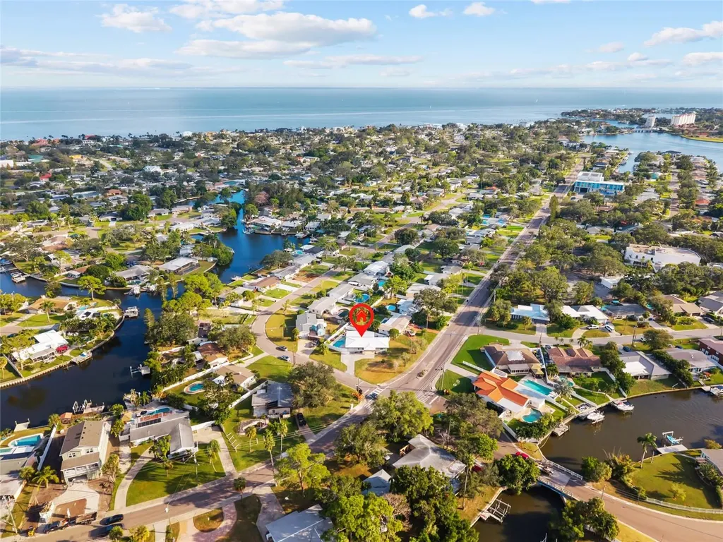 4681 Shore Acres Boulevard NE St Petersburg FL 33703