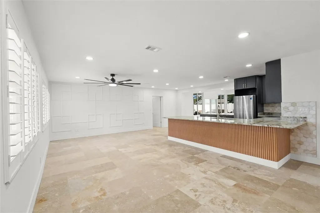 4681 Shore Acres Boulevard NE St Petersburg FL 33703