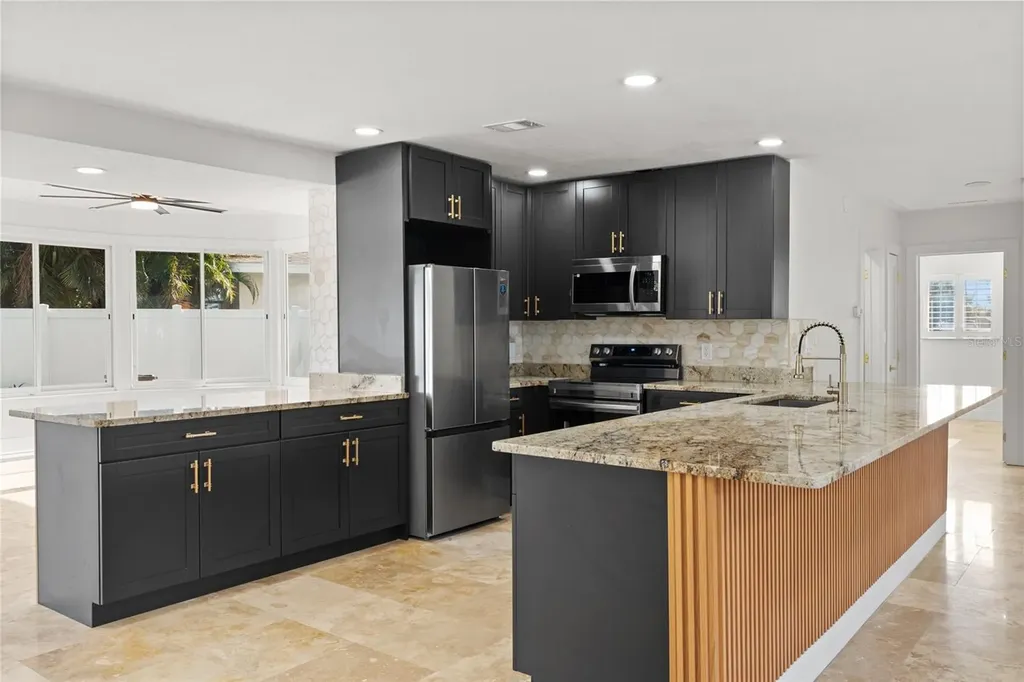 4681 Shore Acres Boulevard NE St Petersburg FL 33703