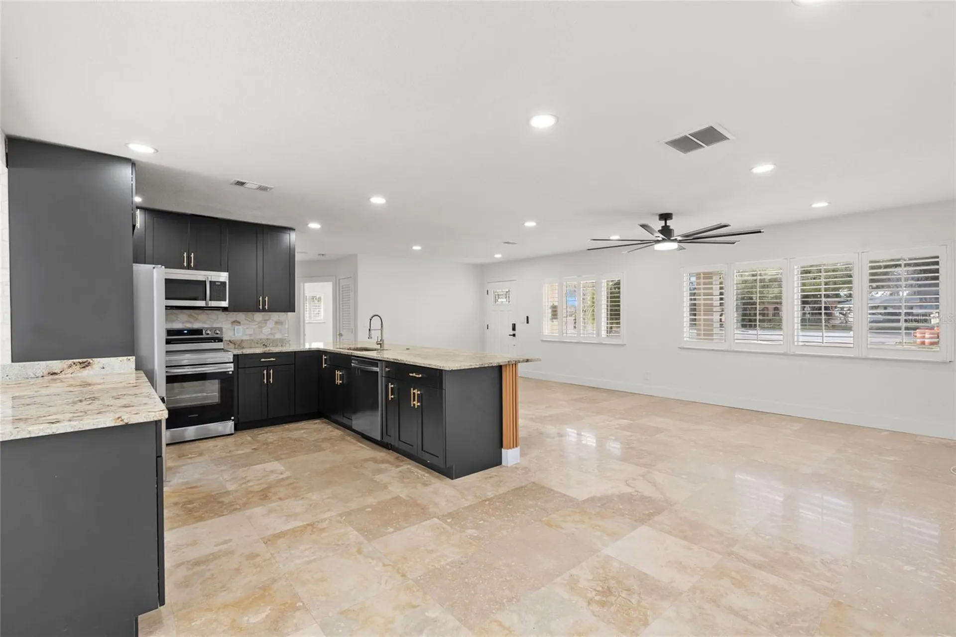 4681 Shore Acres Boulevard NE St Petersburg FL 33703