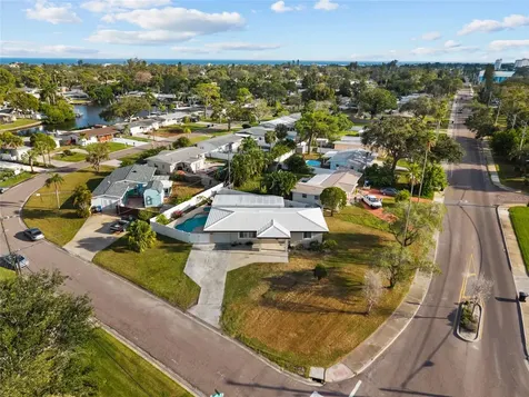 4681 Shore Acres Boulevard NE St Petersburg FL 33703