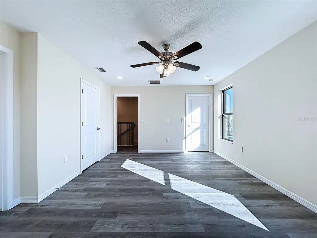 4366 Cambio Gardens Court Tampa FL 33610