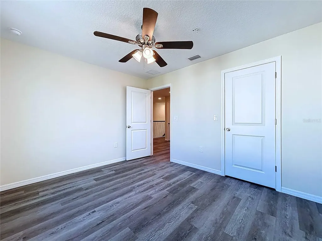 4366 Cambio Gardens Court Tampa FL 33610