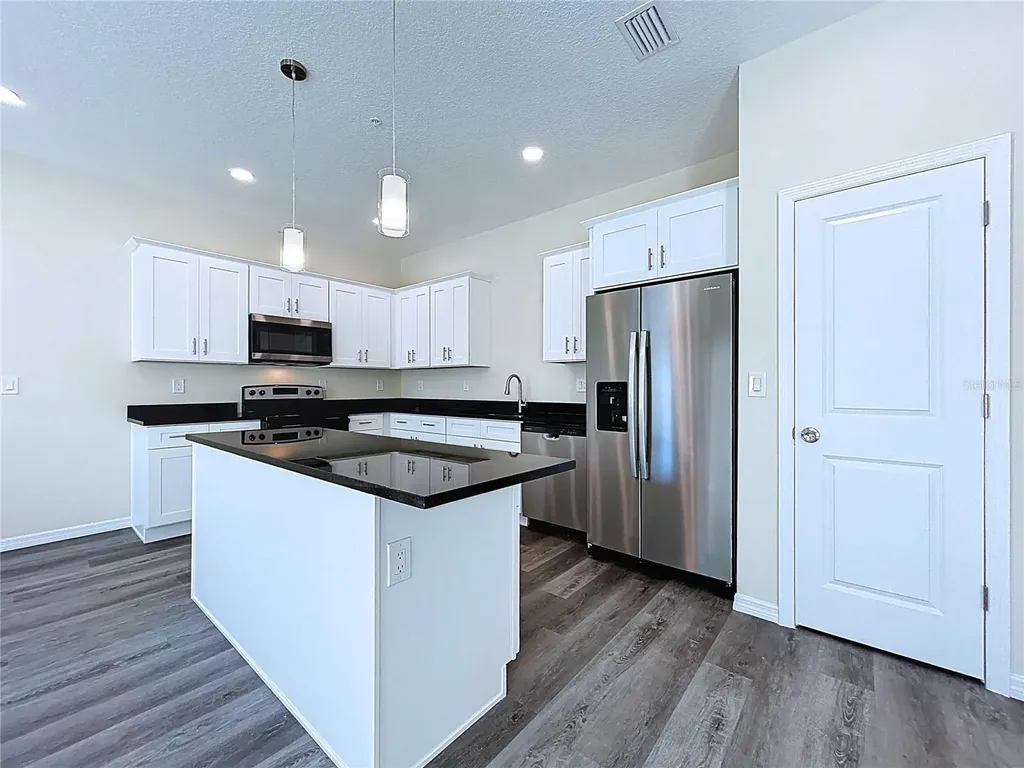 4366 Cambio Gardens Court Tampa FL 33610