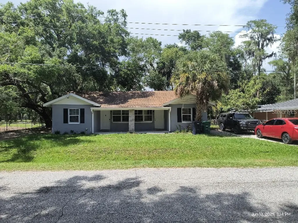 921 W Hiawatha Street Tampa FL 33604