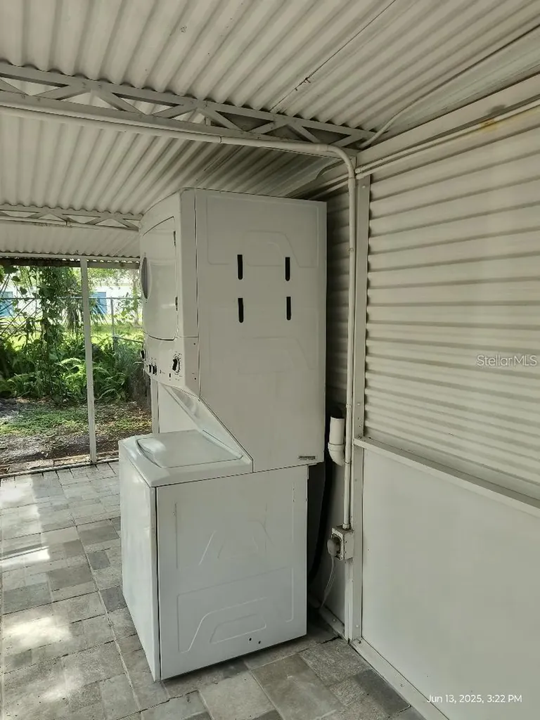 921 W Hiawatha Street Tampa FL 33604