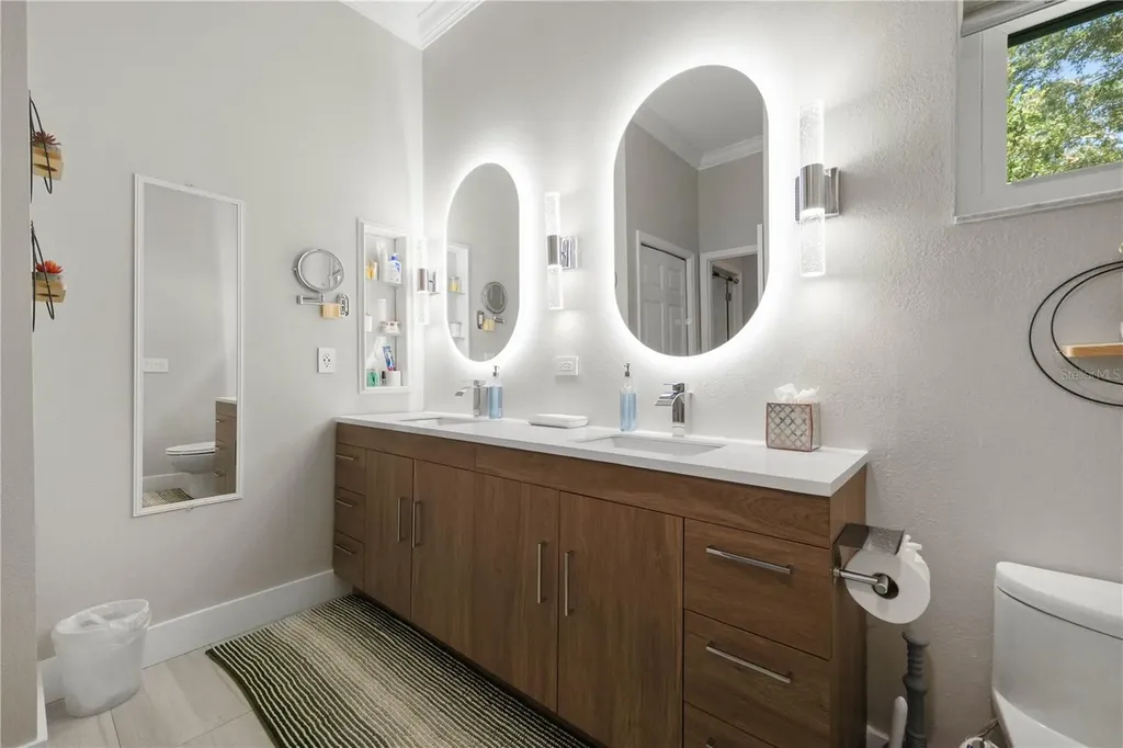 2151 Diamond Court Oldsmar FL 34677