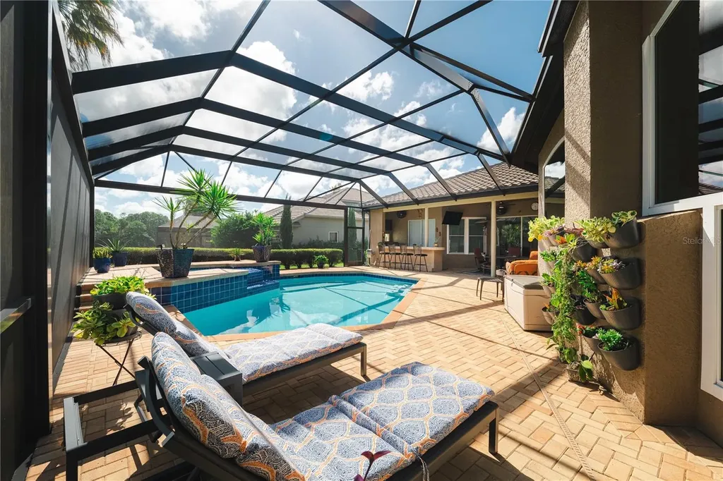 2151 Diamond Court Oldsmar FL 34677
