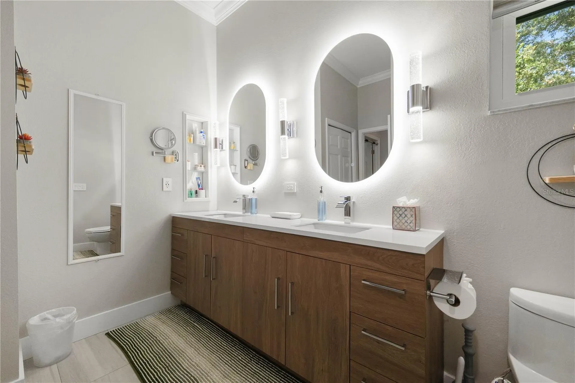 2151 Diamond Court Oldsmar FL 34677