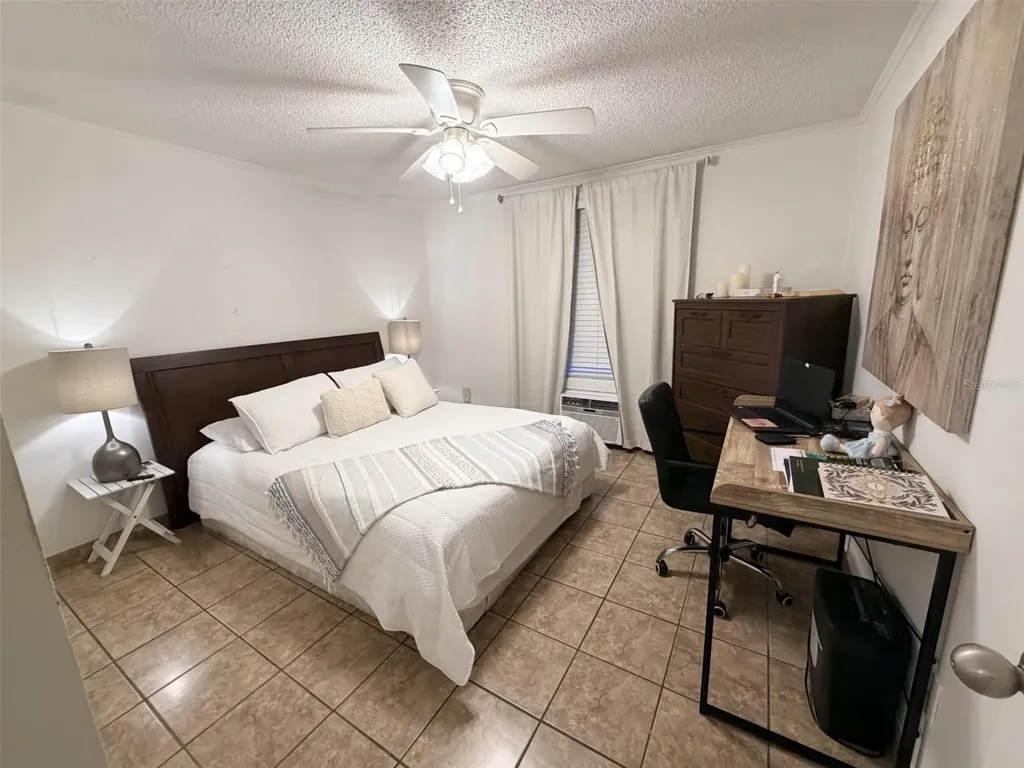 2490 SW 14th Drive Gainesville FL 32608